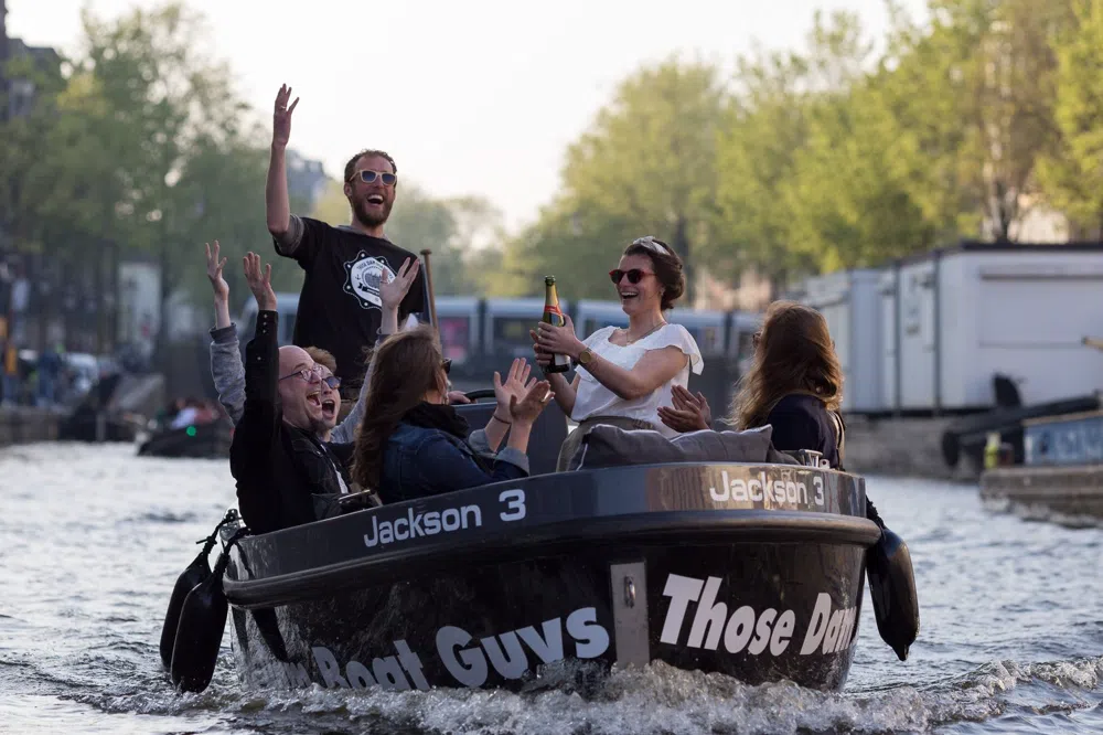 Amsterdam Canal Cruises and How to Pick the Right Boat