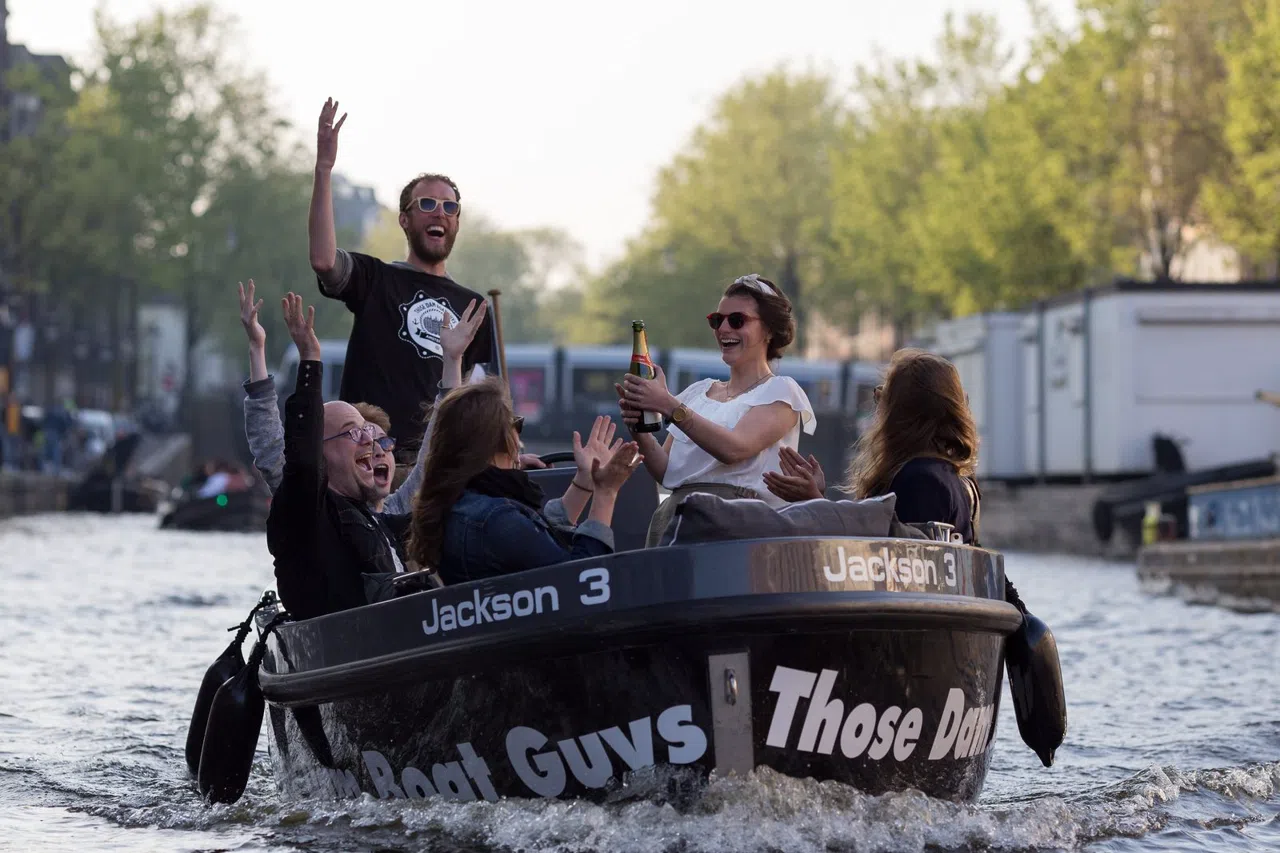 Amsterdam Canal Cruises and How to Pick the Right Boat