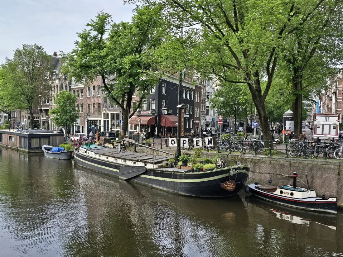 Houseboat Museum (Woonbootmuseum) — Hendrika Maria, Amsterdam